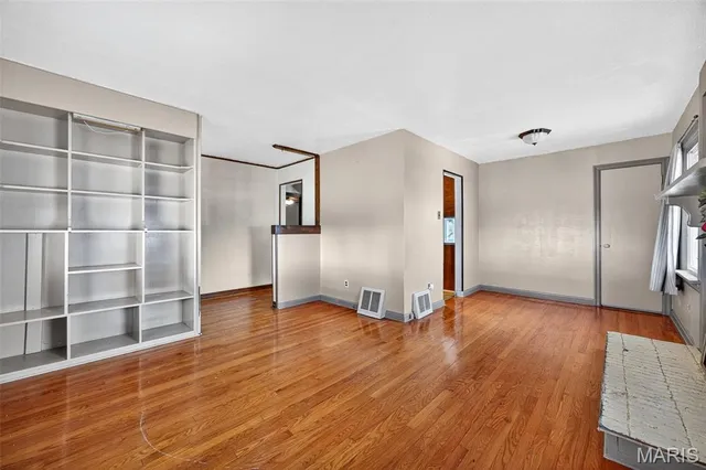 $84,000 | 2456 Wieck Drive, Jennings, MO 63136