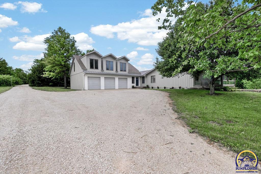 8040 Southwest 61st Street Topeka, KS 66610 - Photo 4 of 88