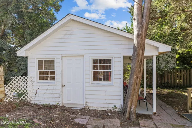 $999,900 | 412 Ann Street, Beaufort, NC 28516