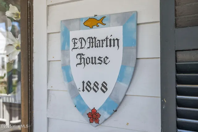 $999,900 | 412 Ann Street, Beaufort, NC 28516