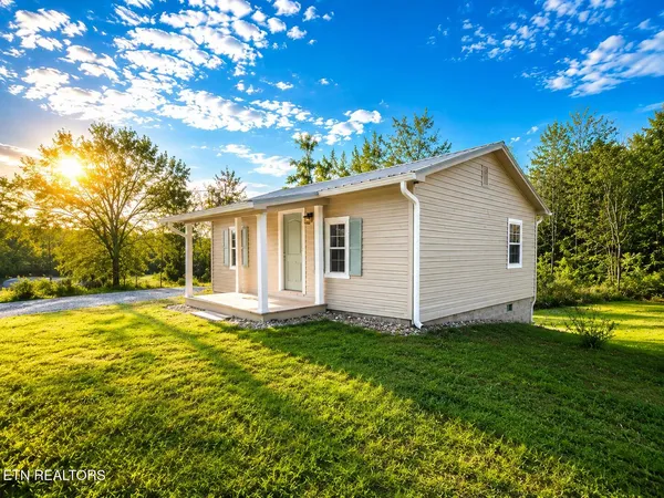 $250,000 | 153 Holt Lane, Kingston, TN 37763