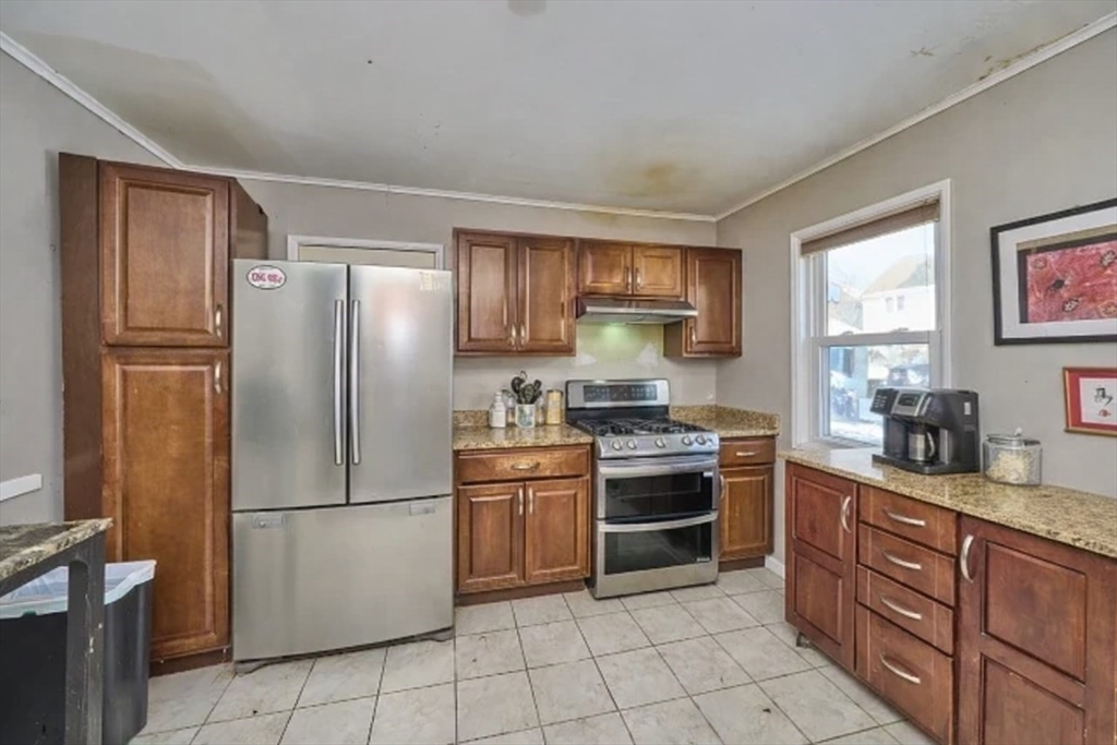 26 Shute Path Newton, MA 02459 - Photo 4 of 11