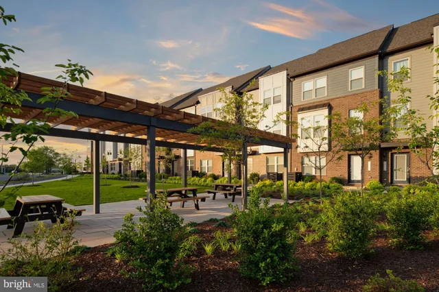 $709,990 | 13170 Arches Road, Herndon, VA 20170