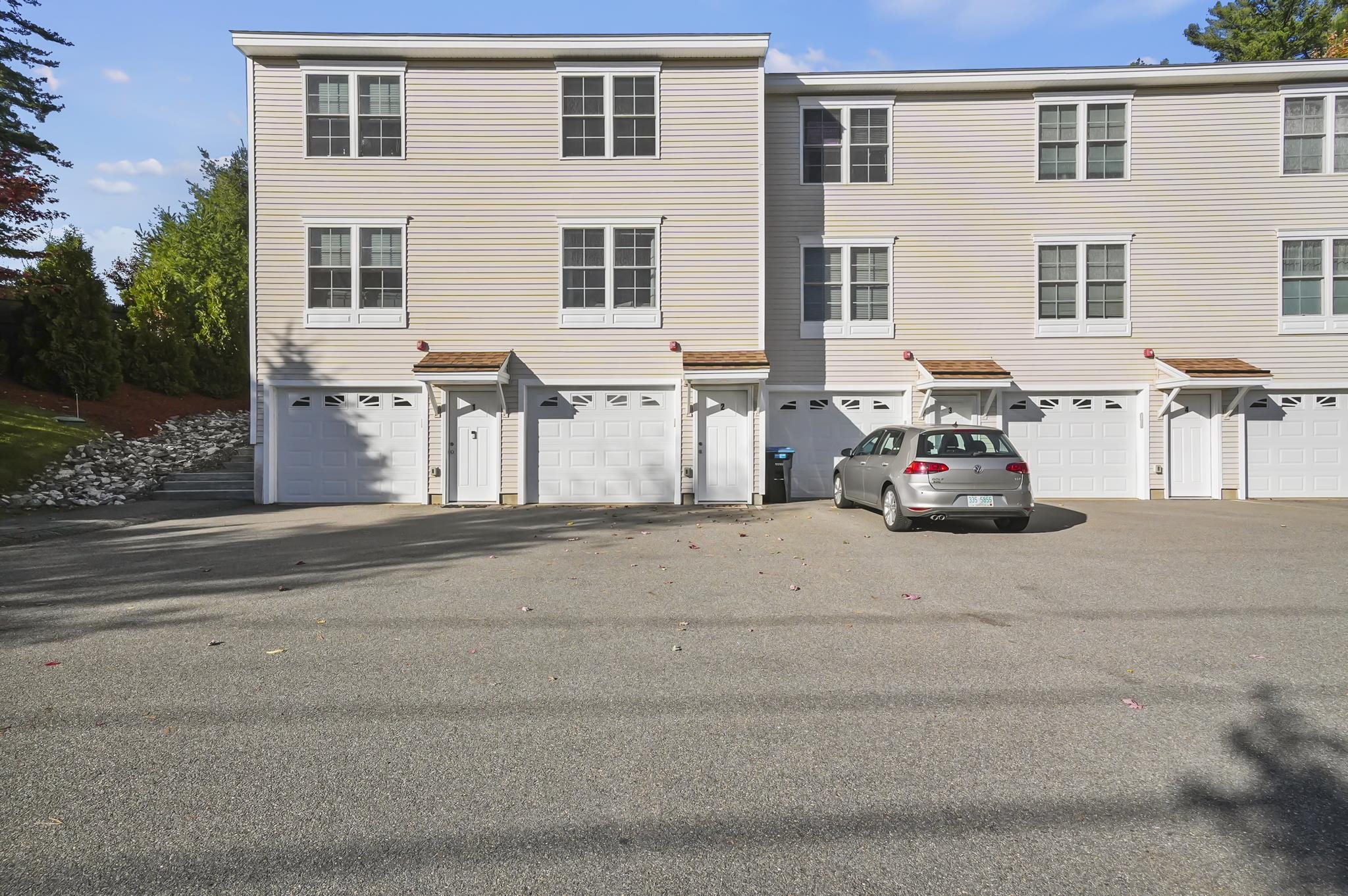 14 Florence Street, Unit 2 Derry, NH 03038 - Photo 1 of 32 Gallery Image 1