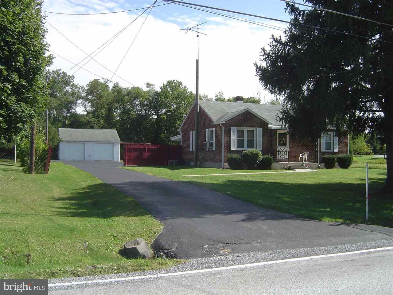 445 Hunterstown Road Gettysburg, PA 17325 - Photo 2 of 21