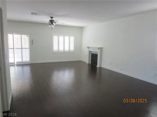 $3,900 | 499 Holly Hunt Street, Henderson, NV 89052