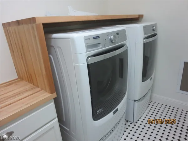 $3,900 | 499 Holly Hunt Street, Henderson, NV 89052