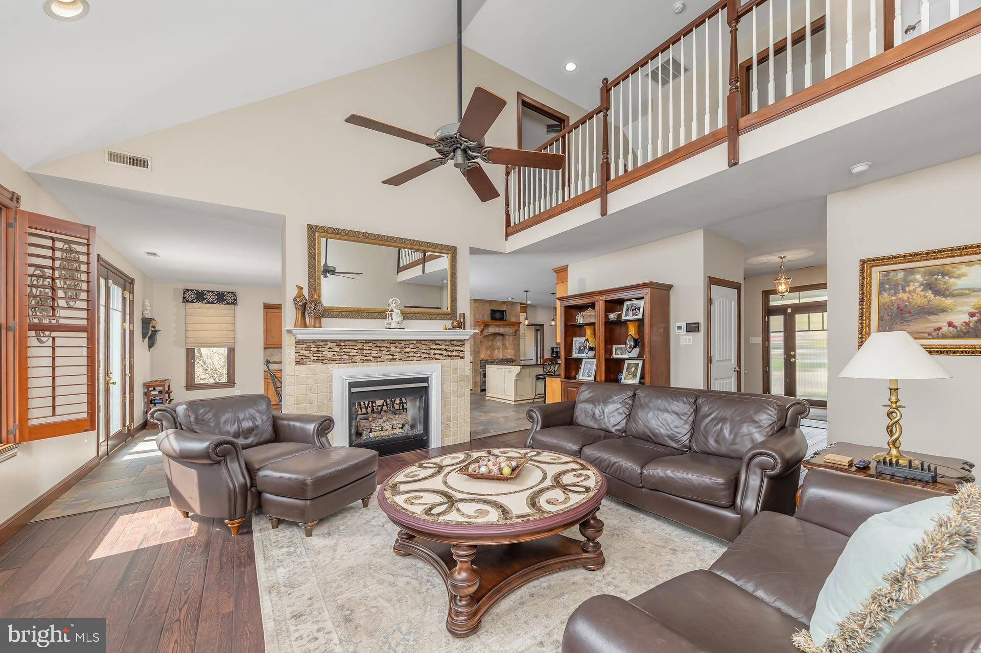 261 Back Creek Road Swedesboro, NJ 08085 - Photo 14 of 24 Living Room