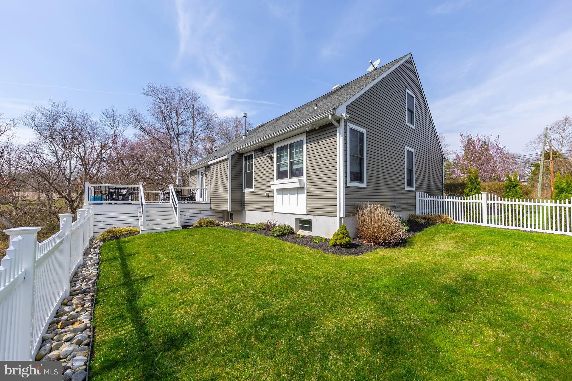 261 Back Creek Road Swedesboro, NJ 08085 - Photo 3 of 24 Side yard partially fenced