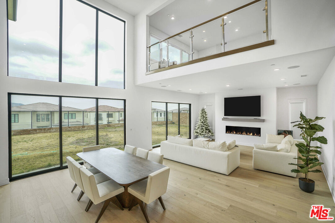 20150 Galway Lane Porter Ranch, CA 91326 - Photo 12 of 34