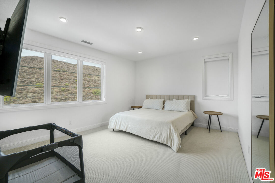 20150 Galway Lane Porter Ranch, CA 91326 - Photo 31 of 34