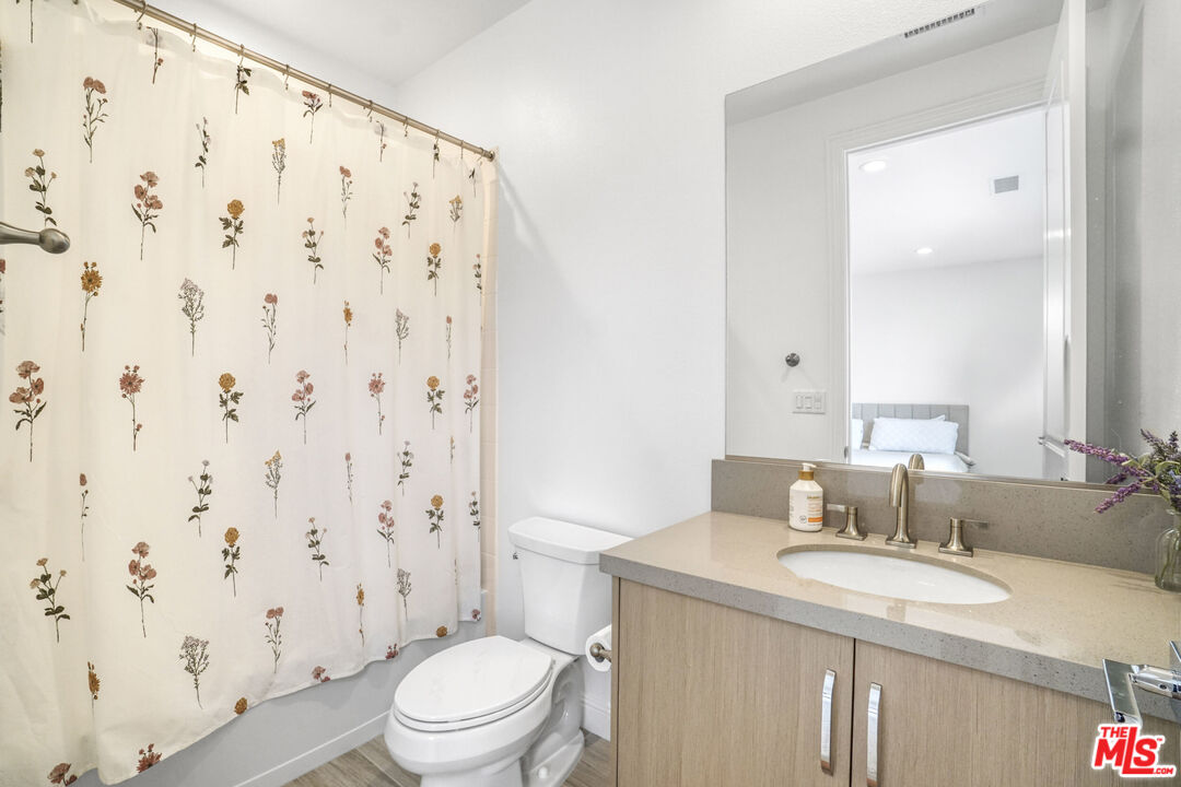 20150 Galway Lane Porter Ranch, CA 91326 - Photo 32 of 34