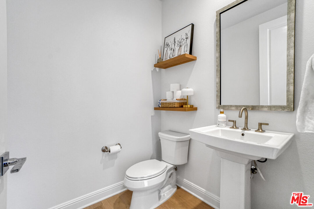 20150 Galway Lane Porter Ranch, CA 91326 - Photo 8 of 34