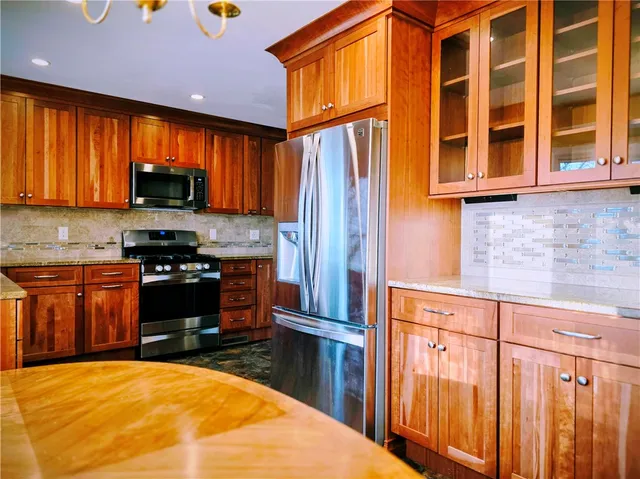 $675,000 | 38 Brettonwoods Drive, Cranston, RI 02920