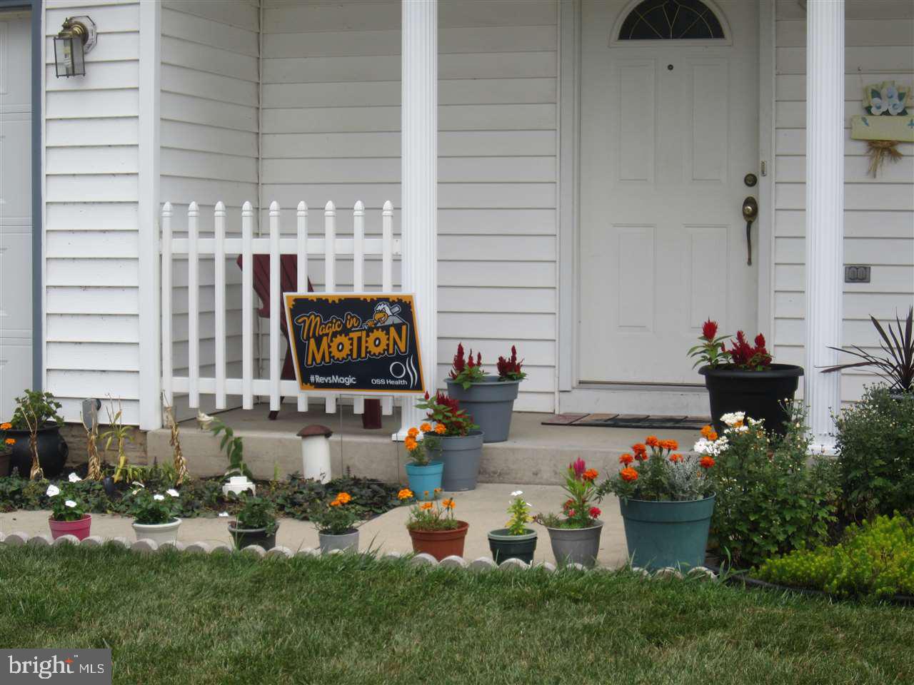2985 Raintree Road York, PA 17404 - Photo 3 of 19 Gallery Image 3