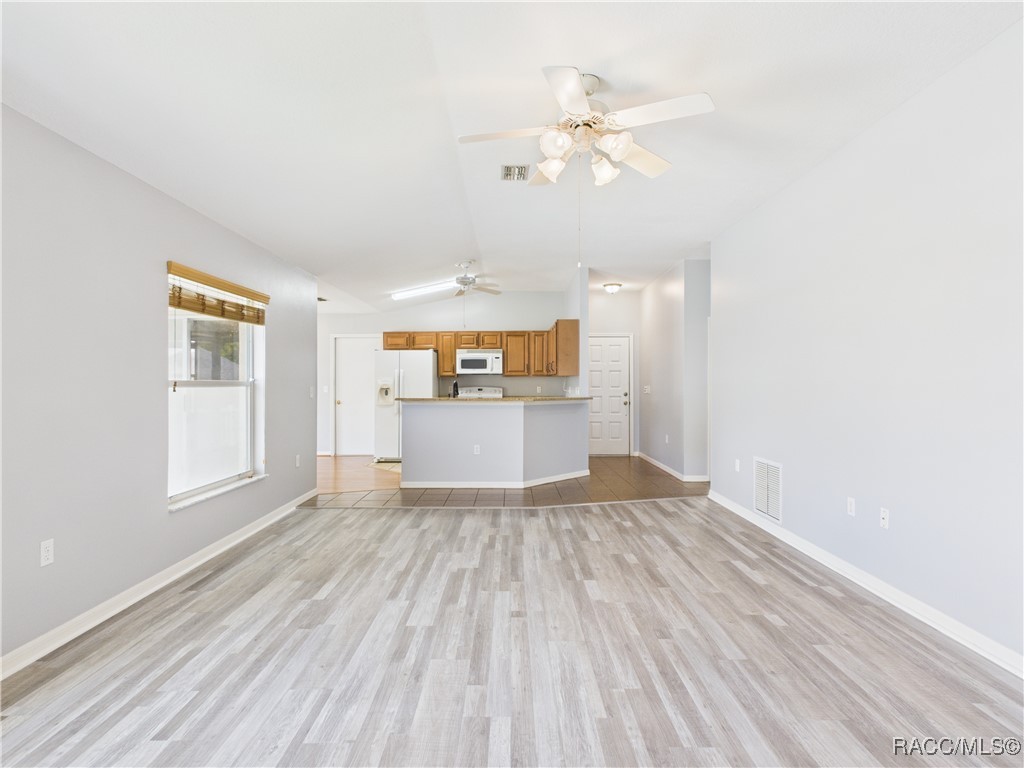 709 West Toucan Loop Hernando, FL 34442 - Photo 6 of 39