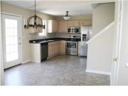 9736 Clippinger Road Evansville, IN 47725 - Photo 3 of 18 Gallery Image 3