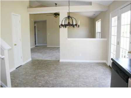 9736 Clippinger Road Evansville, IN 47725 - Photo 5 of 18 Gallery Image 5