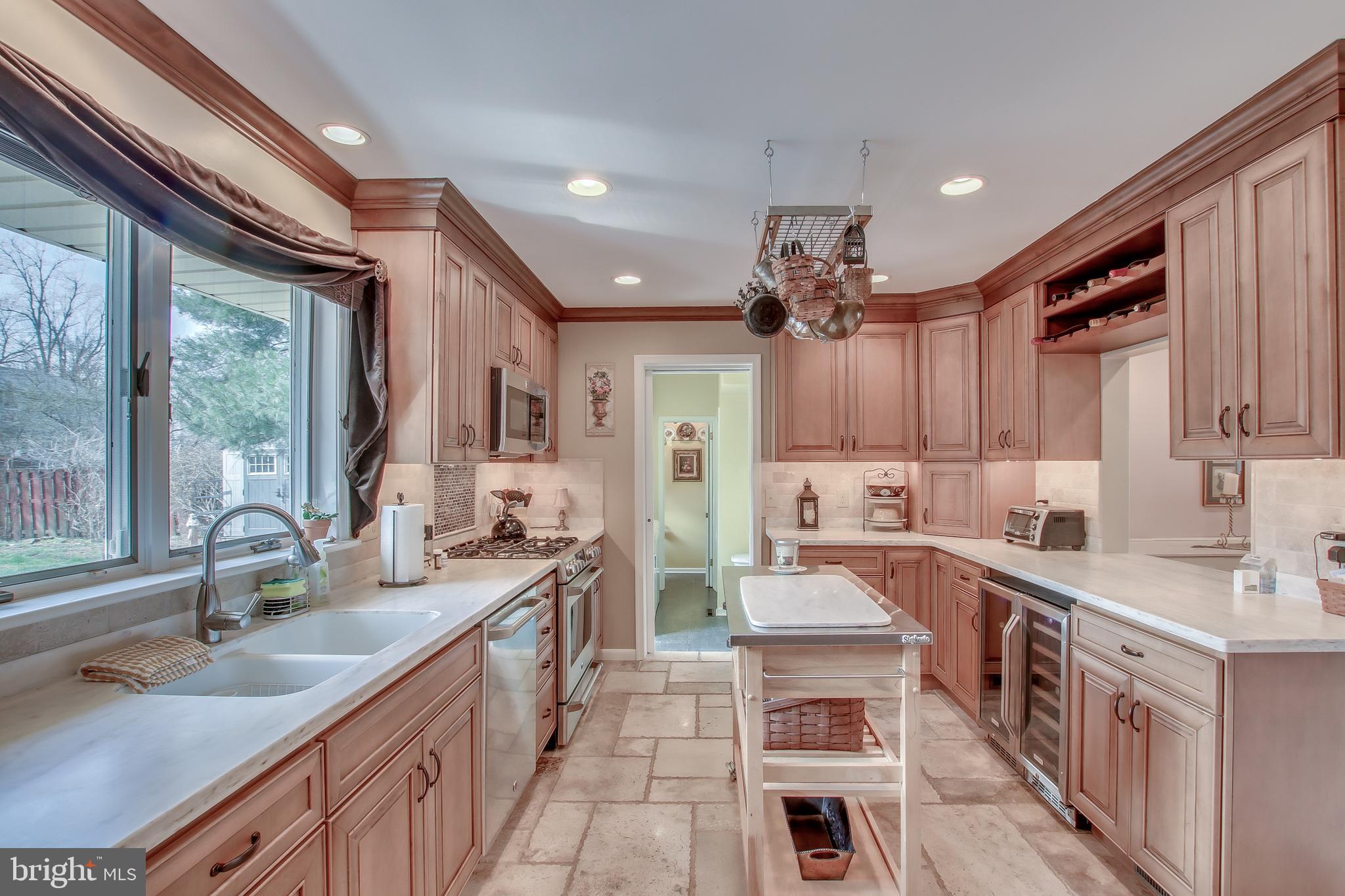 909 Lanyard Road Yardley, PA 19067 - Photo 19 of 50 Kitchen