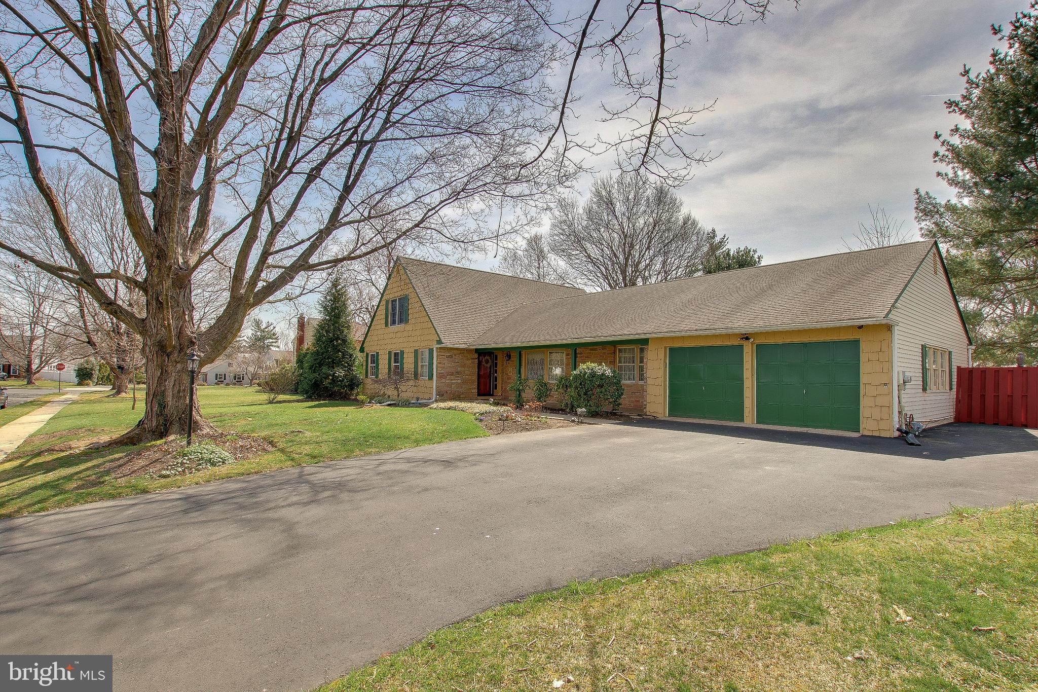 909 Lanyard Road Yardley, PA 19067 - Photo 4 of 50 Side View of Front of House