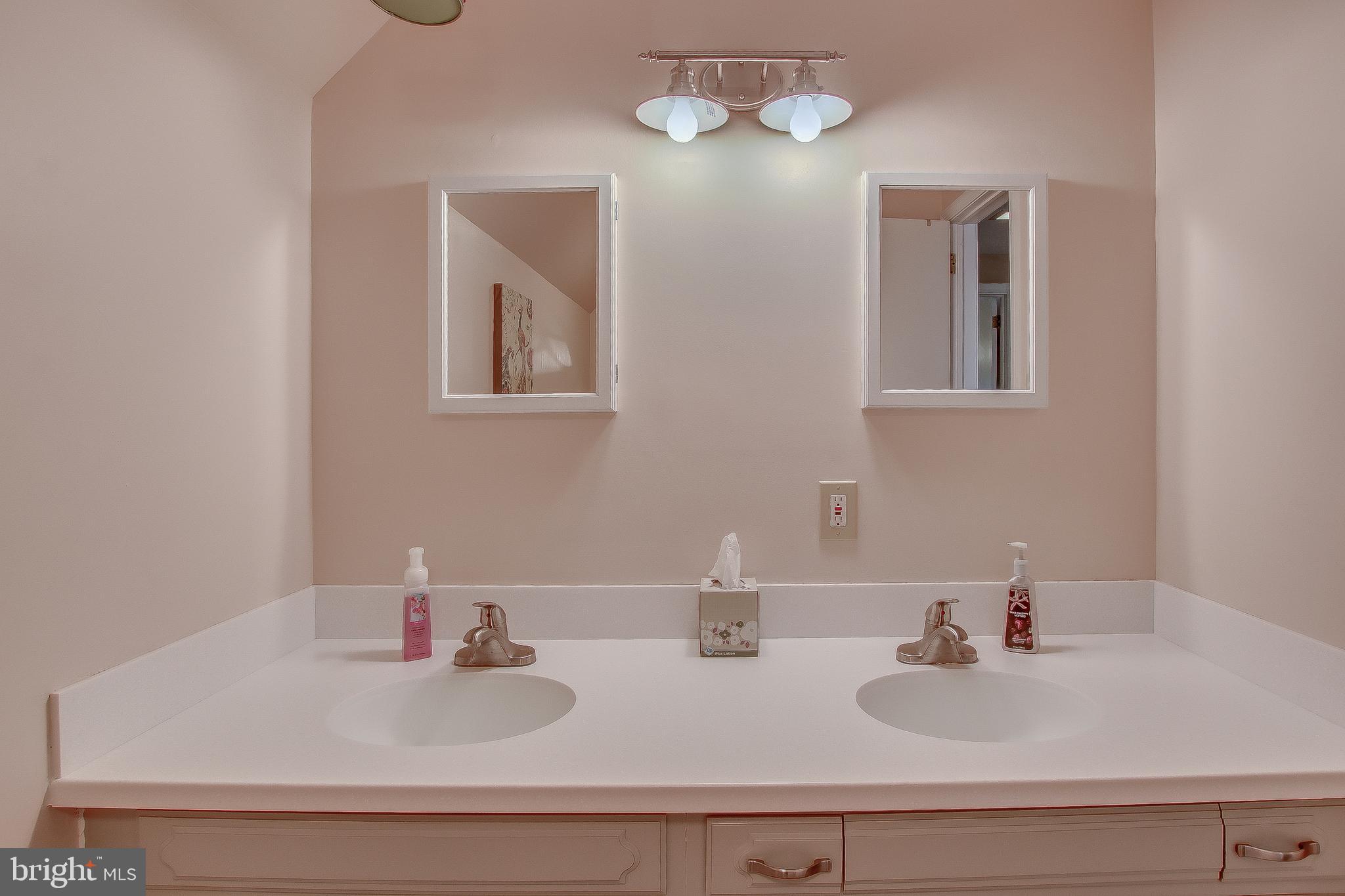 909 Lanyard Road Yardley, PA 19067 - Photo 37 of 50 Upstairs Hall Bath