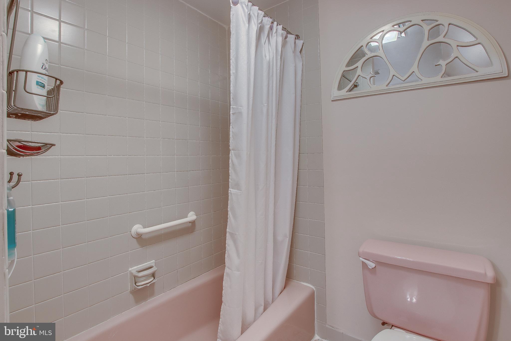 909 Lanyard Road Yardley, PA 19067 - Photo 38 of 50 Upstairs Hall Bath