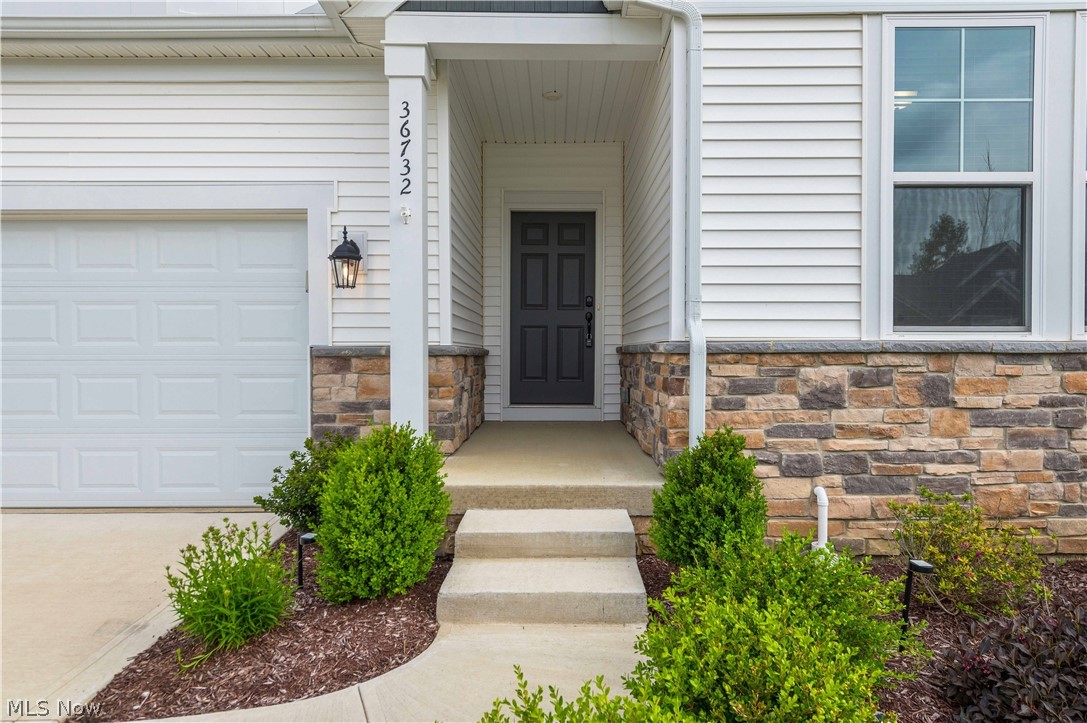 36732 Appian Way North Ridgeville, OH 44039 - Photo 1 of 30