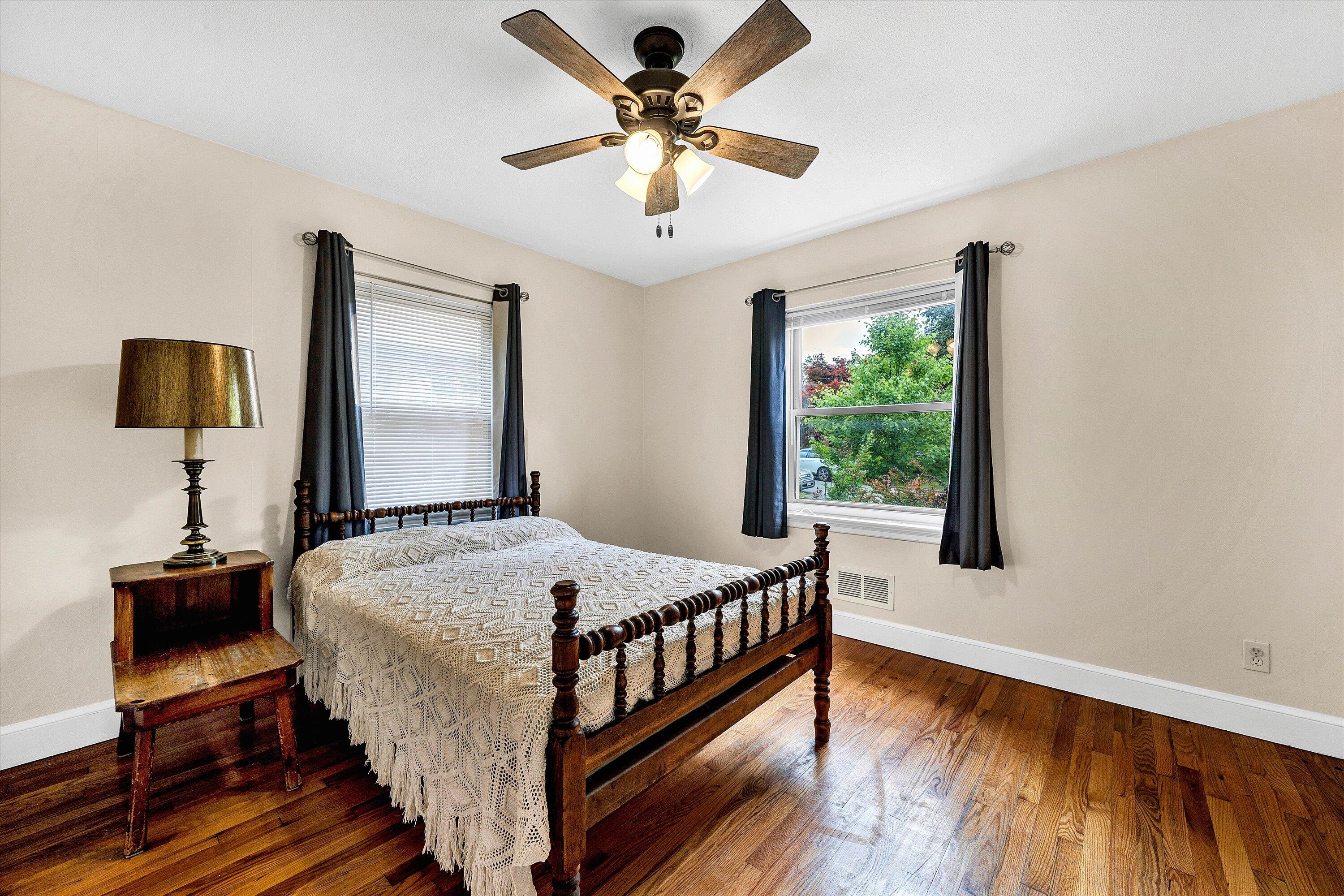 2018 York Road Southwest Roanoke, VA 24015 - Photo 18 of 31 Front Bedroom-1_2018_York