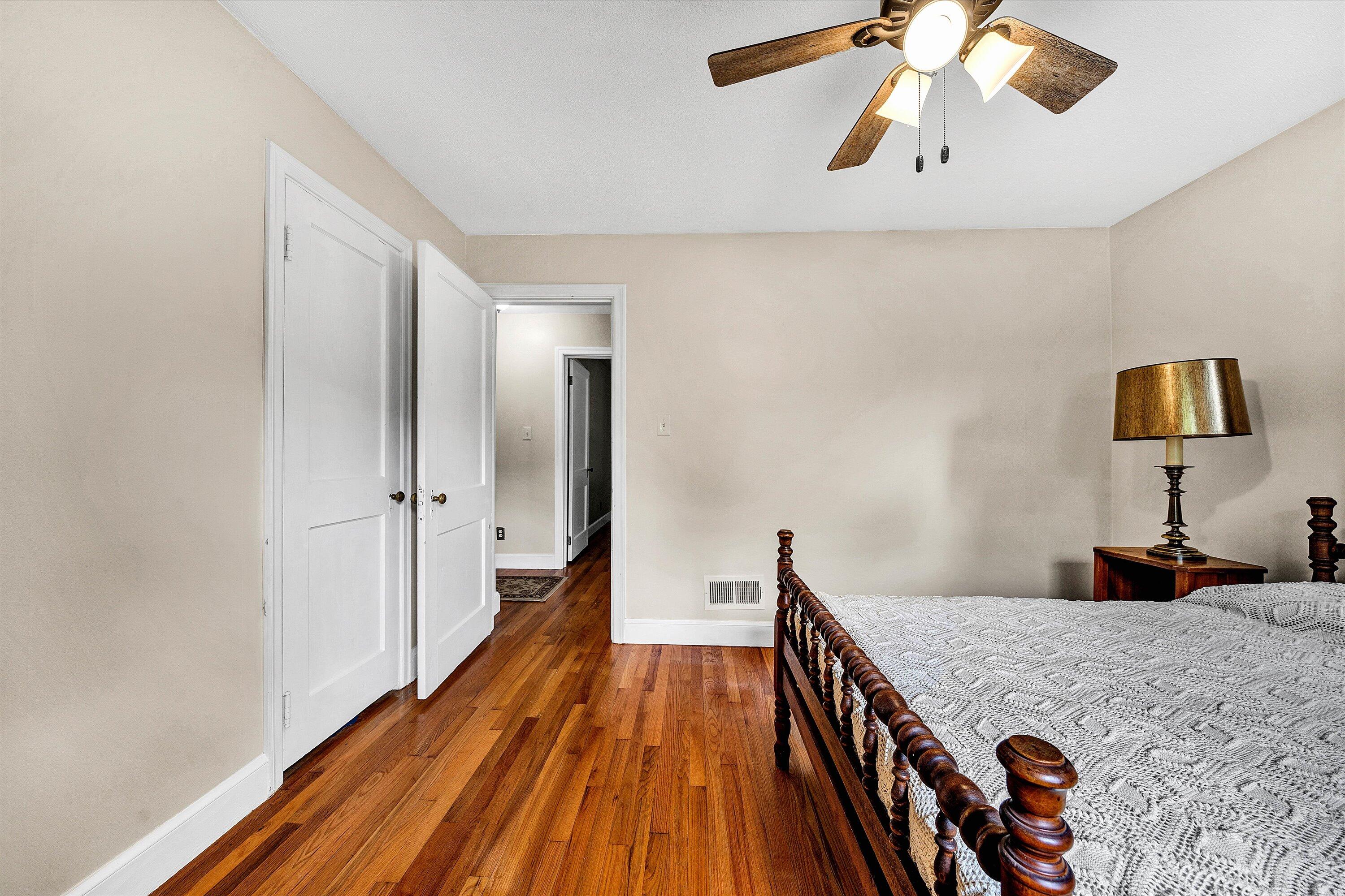 2018 York Road Southwest Roanoke, VA 24015 - Photo 19 of 31 Front Bedroom-2_2018_York