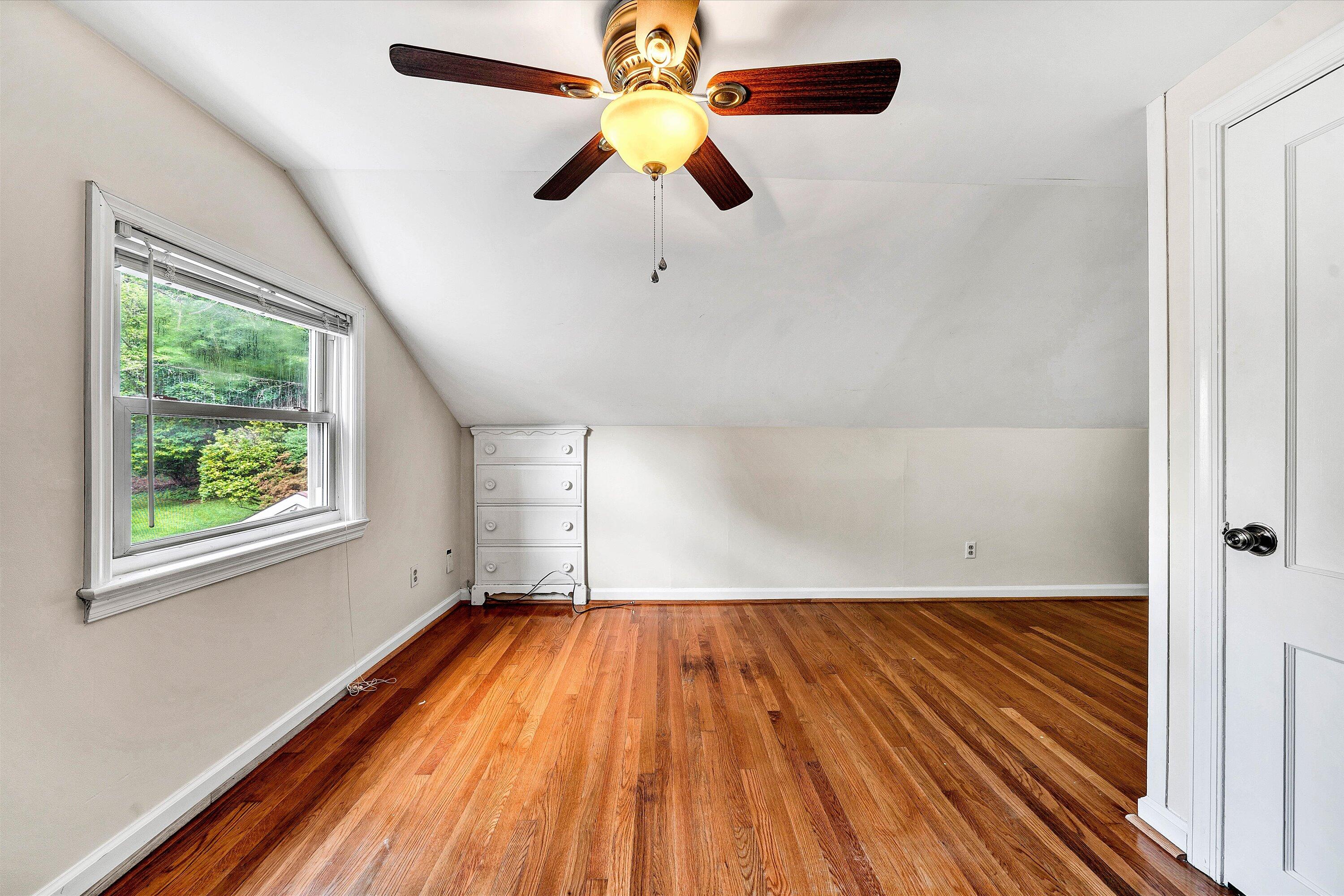 2018 York Road Southwest Roanoke, VA 24015 - Photo 21 of 31 Upper Bedroom-2_2018_York