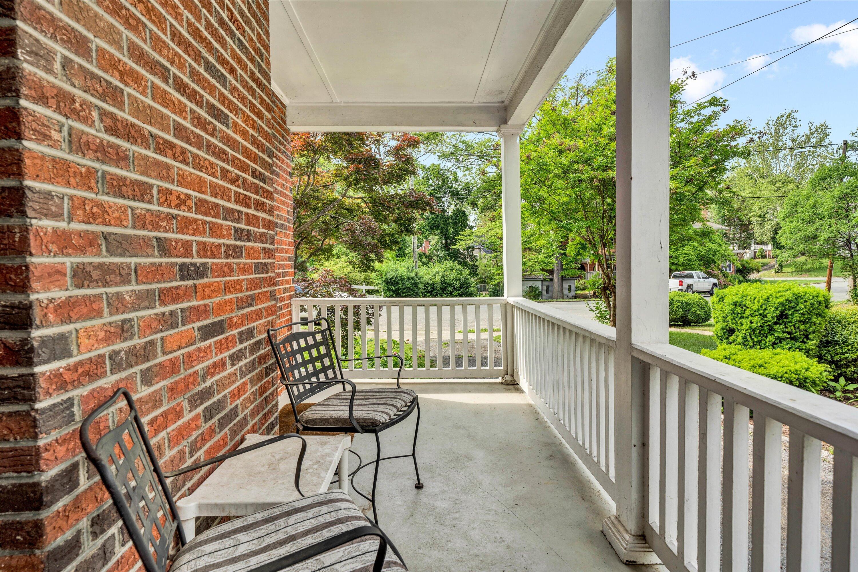 2018 York Road Southwest Roanoke, VA 24015 - Photo 9 of 31 Porch__2018_York