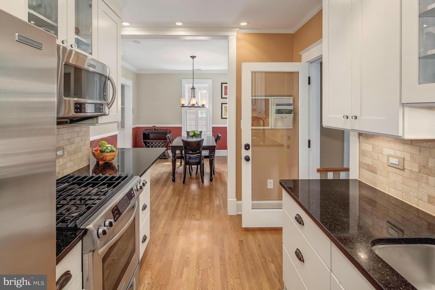 32 West Spring Street Alexandria, VA 22301 - Photo 12 of 30 Kitchen