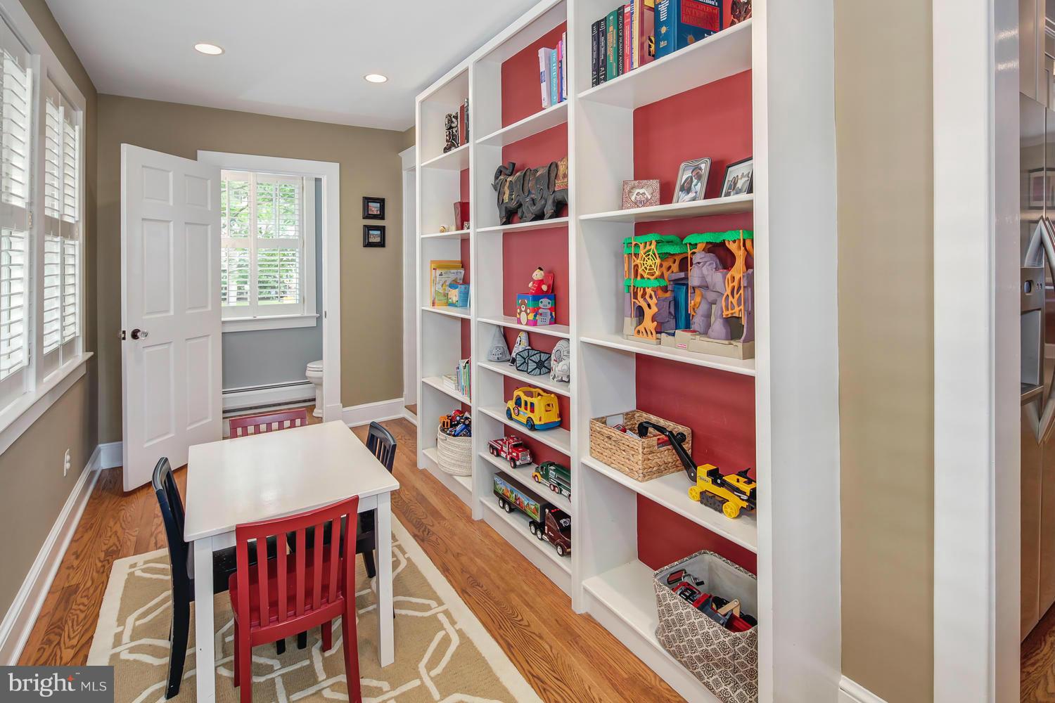 32 West Spring Street Alexandria, VA 22301 - Photo 13 of 30 Interior (General)
