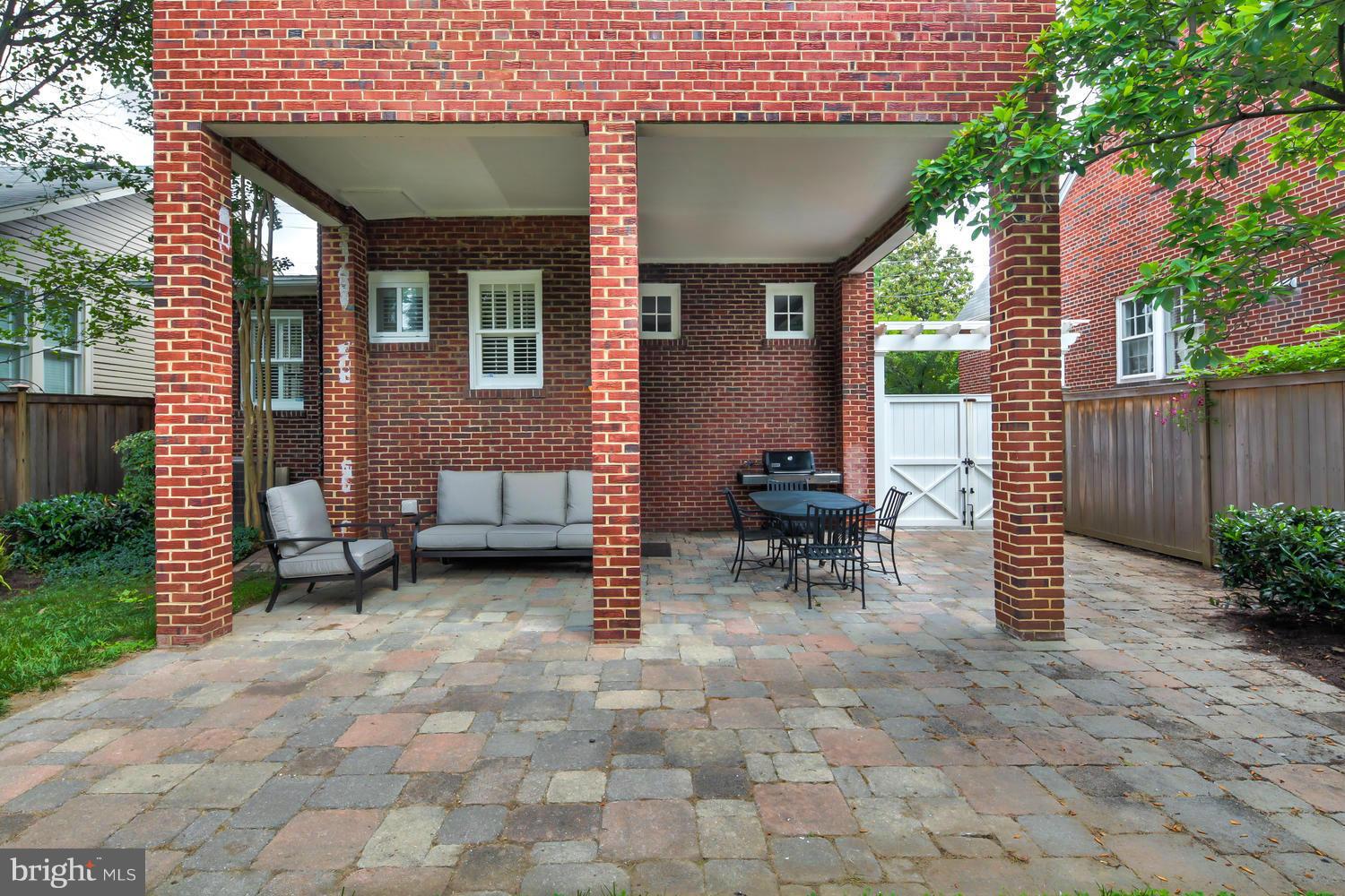 32 West Spring Street Alexandria, VA 22301 - Photo 27 of 30 Exterior (Rear)