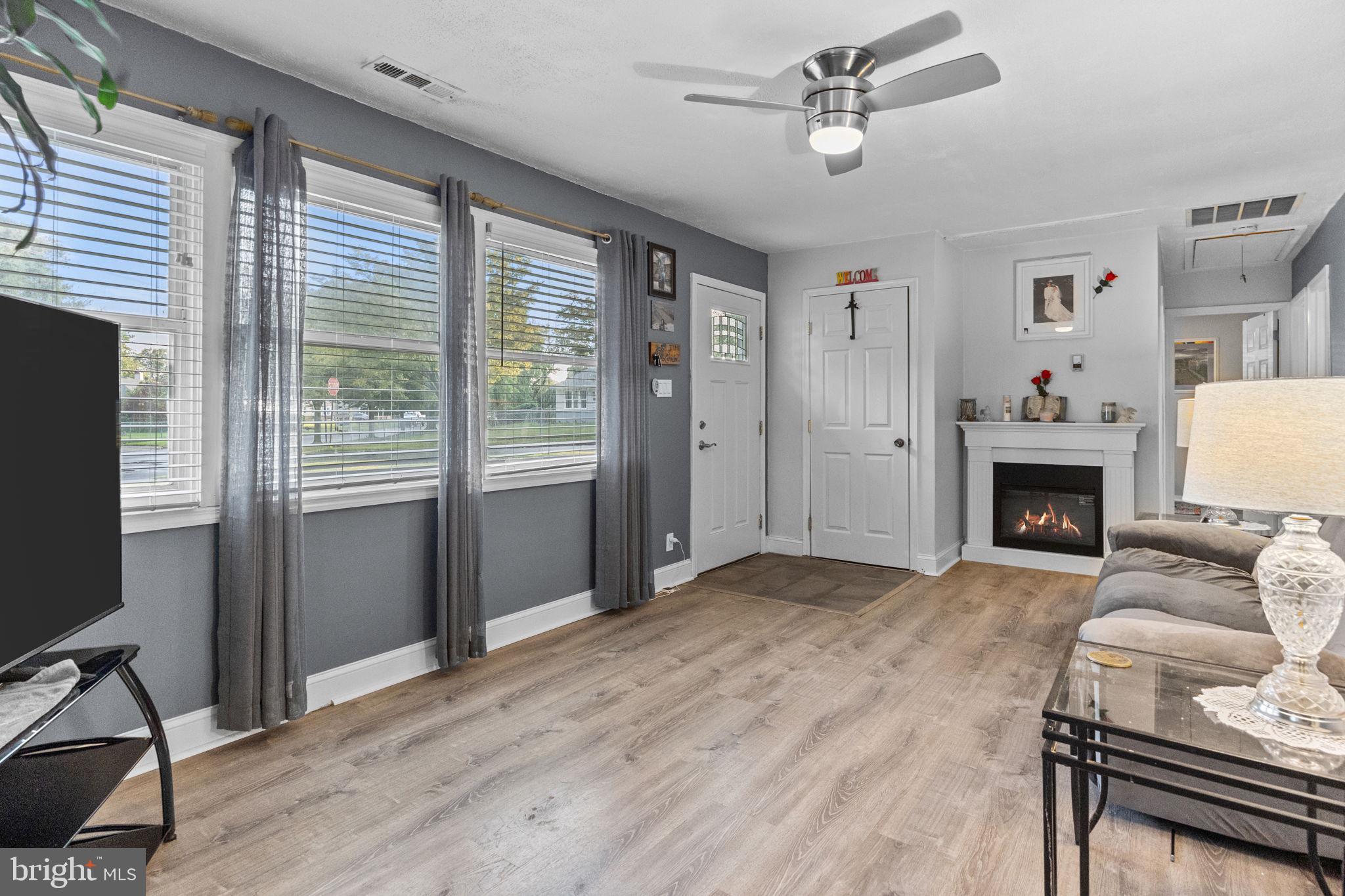 1901 Spencer Drive Croydon, PA 19021 - Photo 8 of 26