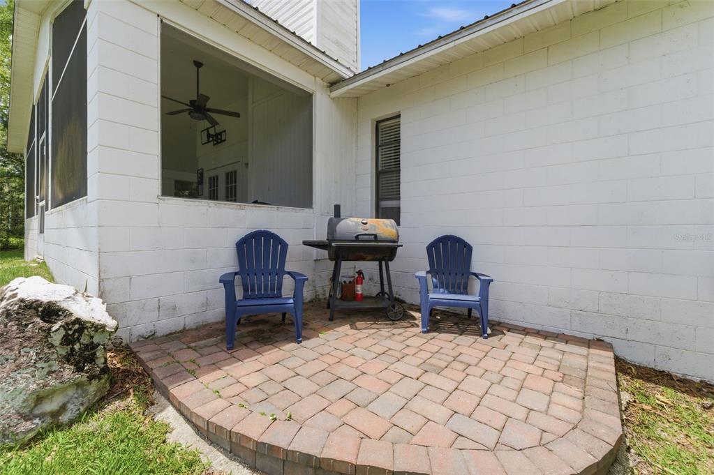 8127 Southwest 12th Place Gainesville, FL 32607 - Photo 23 of 27