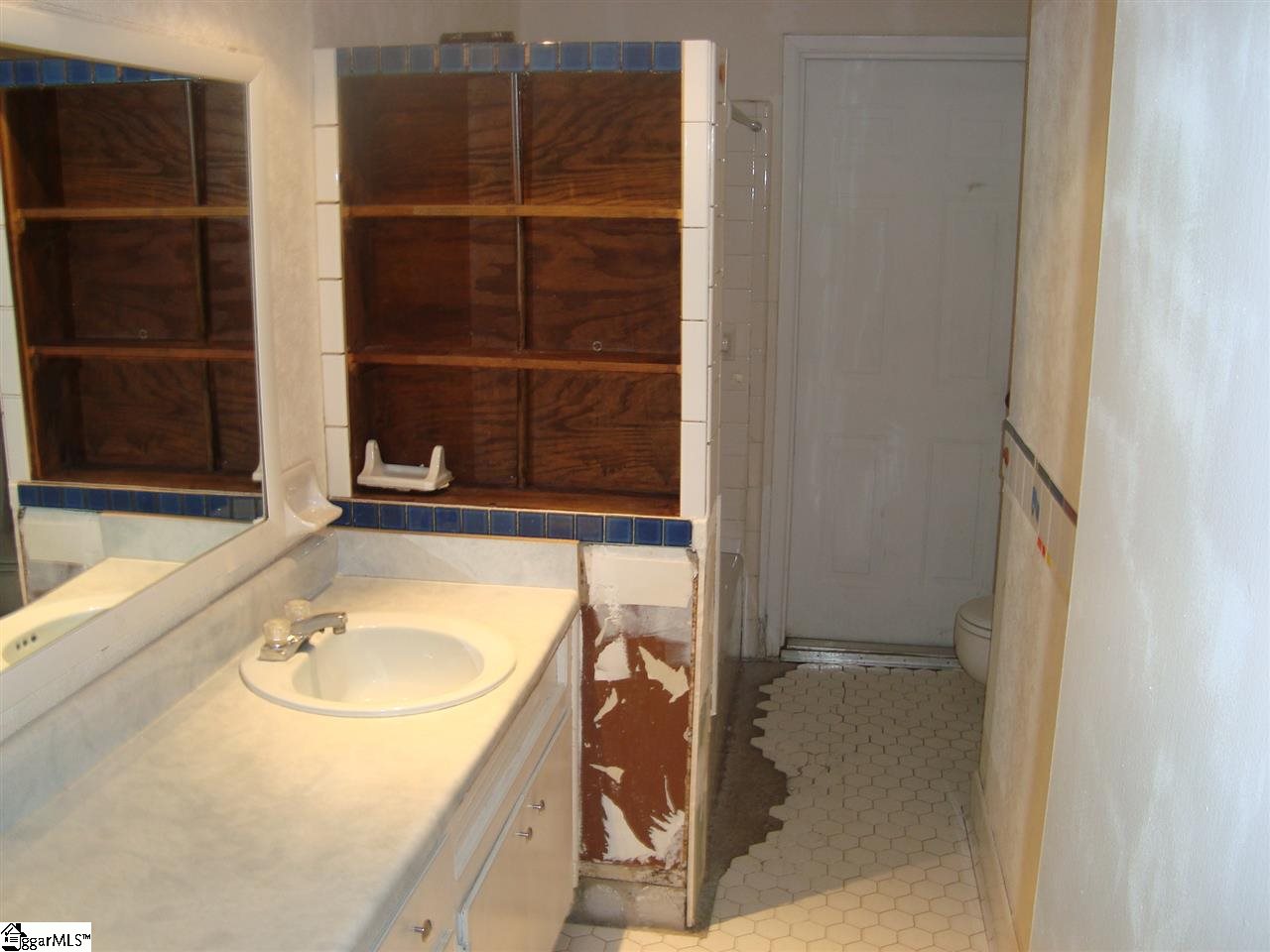 102 Ravensworth Road Taylors, SC 29687 - Photo 9 of 18 Gallery Image 9