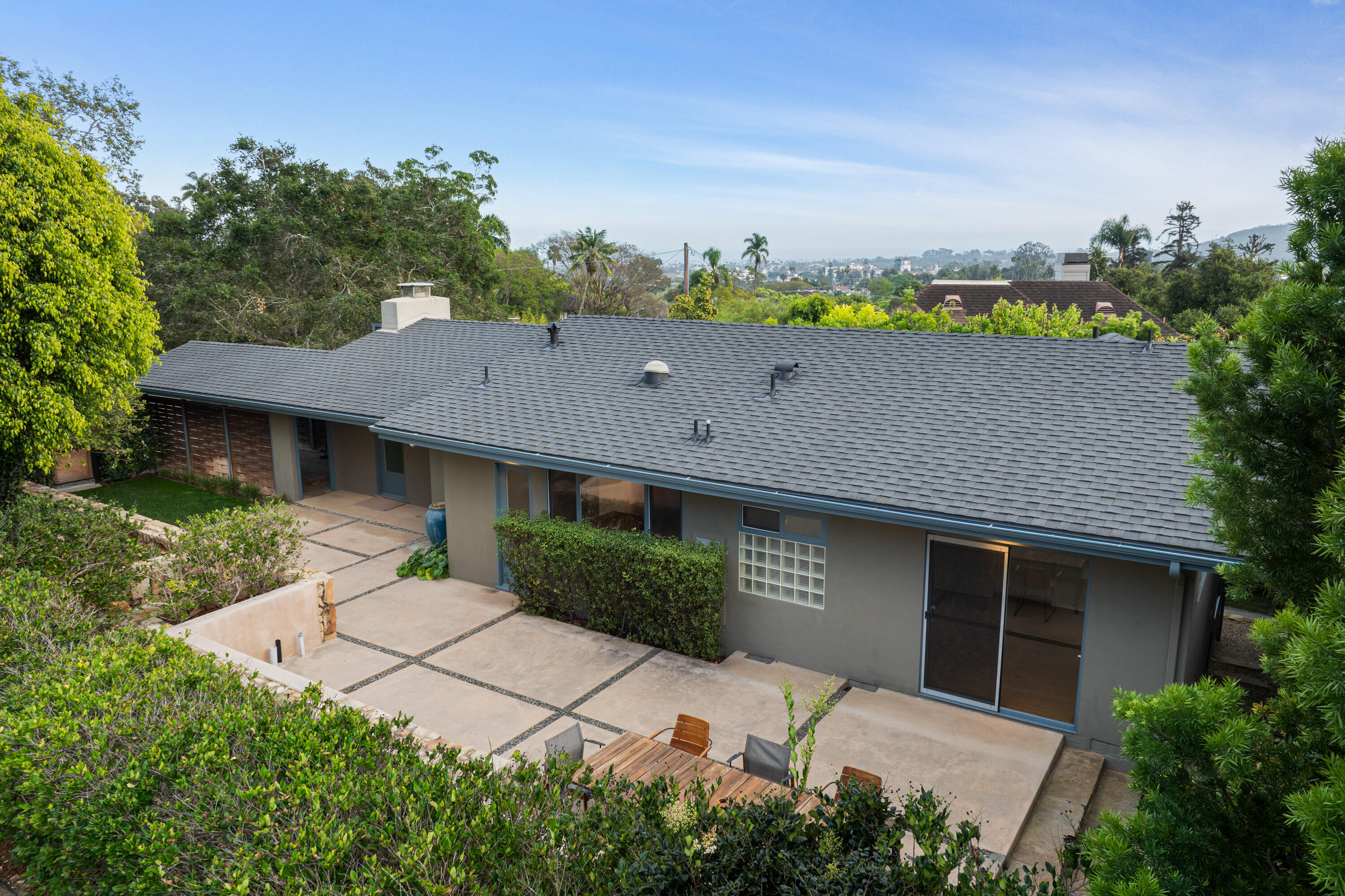 1811 Prospect Avenue Santa Barbara, CA 93103 - Photo 3 of 74 1811 Prospect Web-68