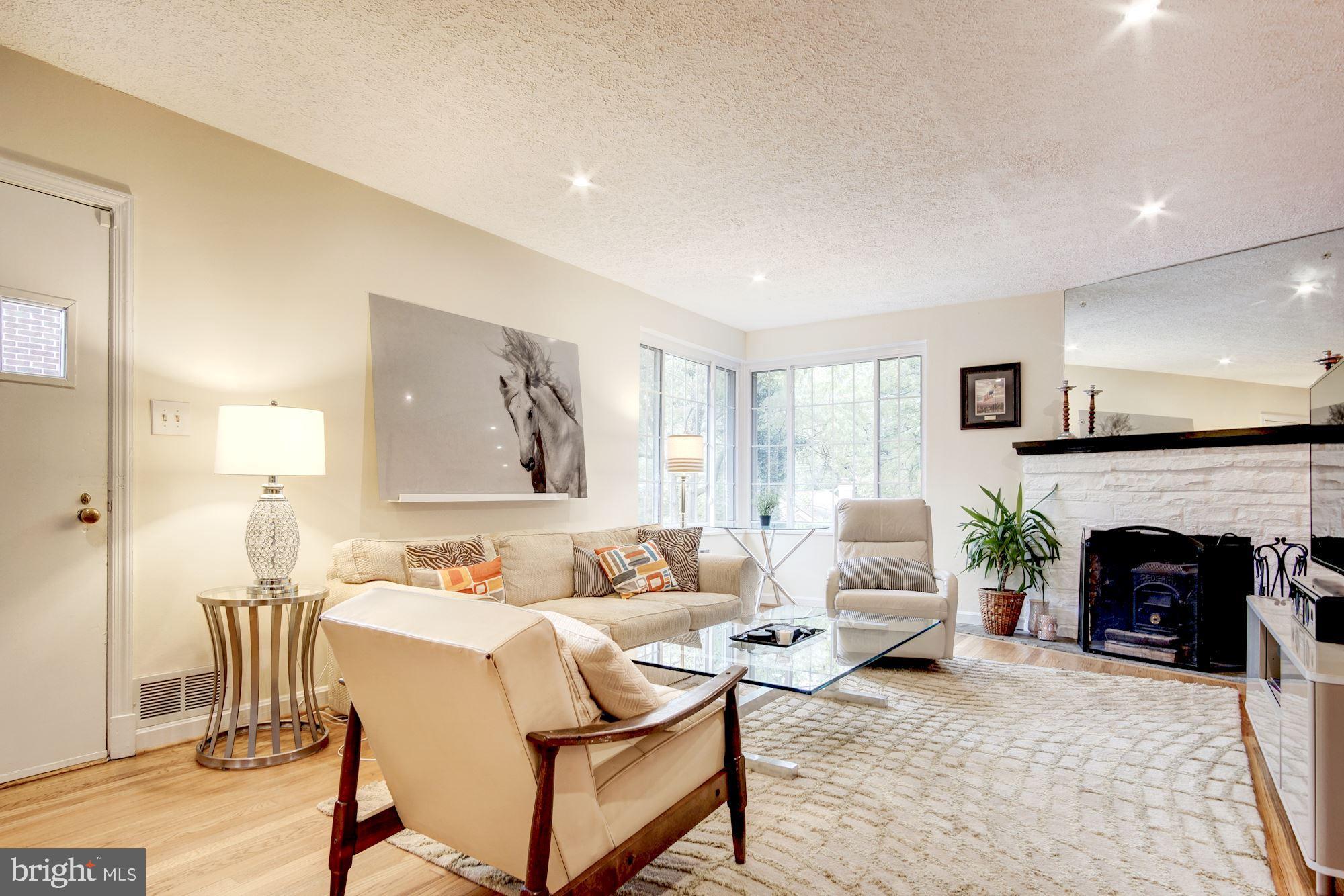 10204 Capitol View Avenue Silver Spring, MD 20910 - Photo 2 of 19 Gallery Image 2