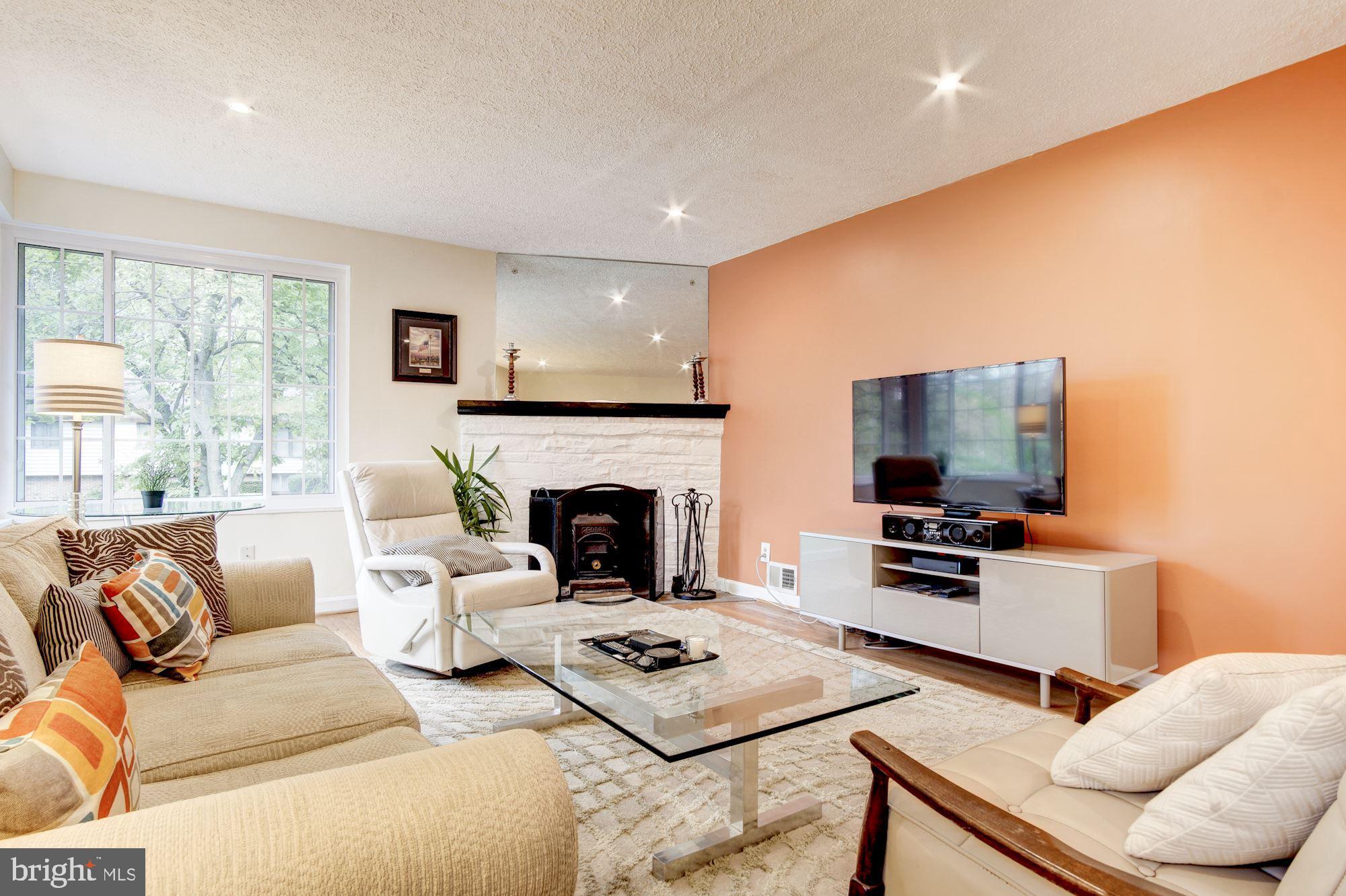 10204 Capitol View Avenue Silver Spring, MD 20910 - Photo 3 of 19 Gallery Image 3