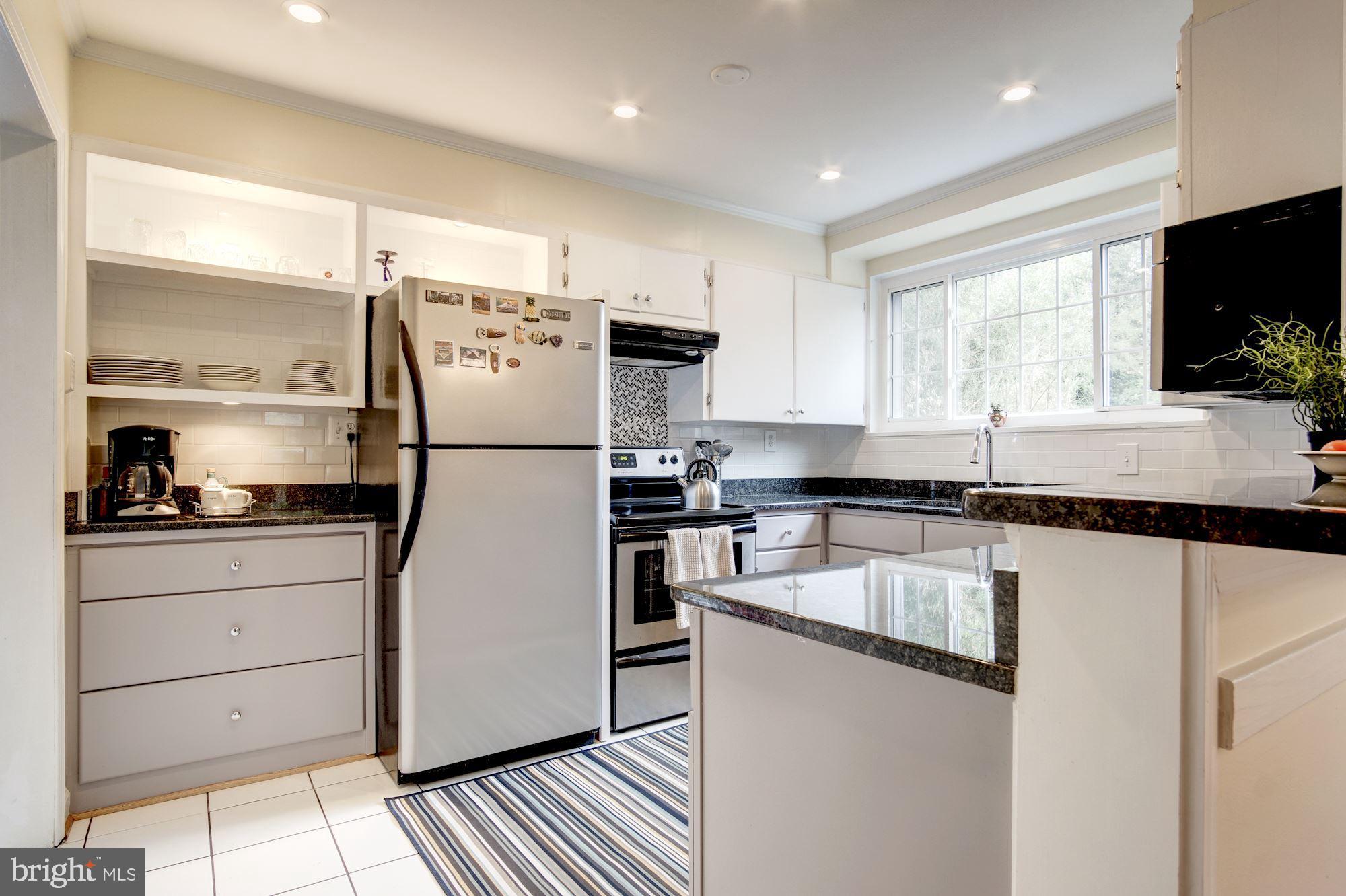 10204 Capitol View Avenue Silver Spring, MD 20910 - Photo 9 of 19 Gallery Image 9