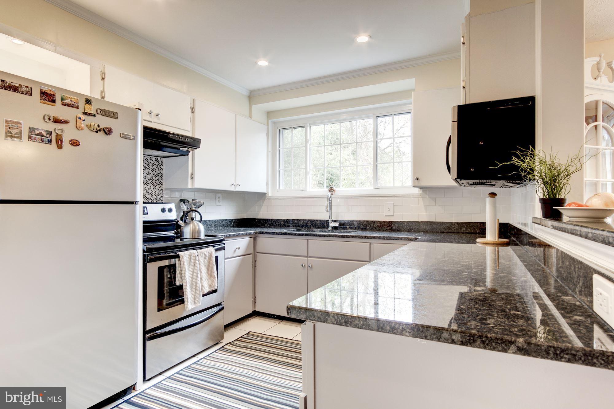 10204 Capitol View Avenue Silver Spring, MD 20910 - Photo 10 of 19 Gallery Image 10