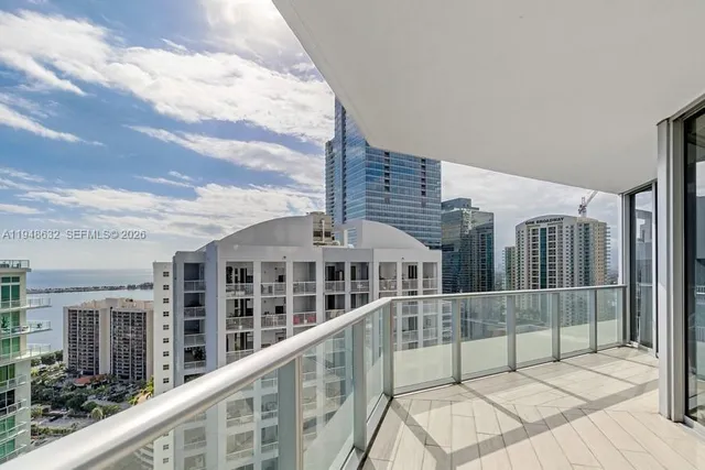 $5,400 | 1300 Brickell Bay Drive, Unit 2803, Miami, FL 33131