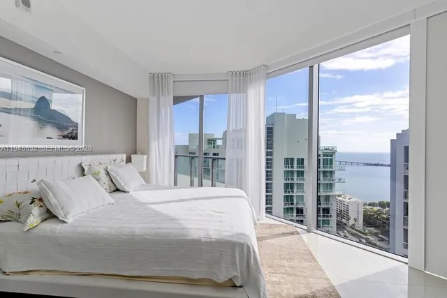 $5,400 | 1300 Brickell Bay Drive, Unit 2803, Miami, FL 33131