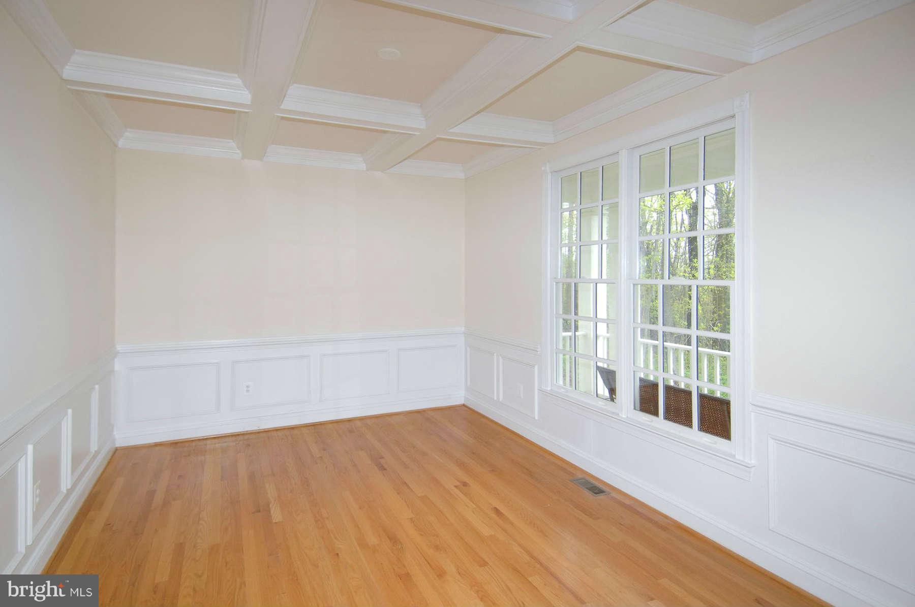 21000 Blue Ridge Mountain Road Paris, VA 20130 - Photo 12 of 21 Dining Room