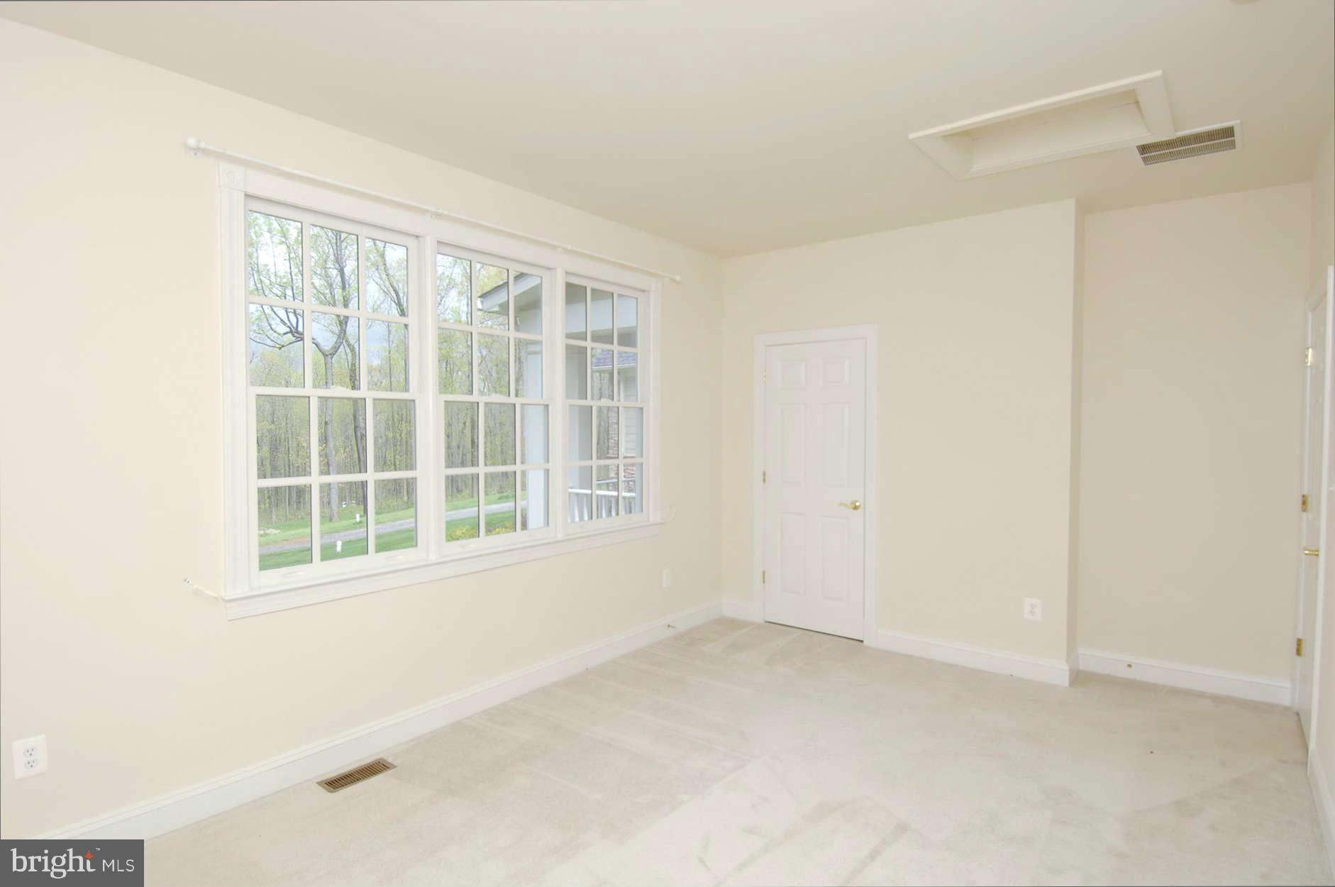 21000 Blue Ridge Mountain Road Paris, VA 20130 - Photo 13 of 21 Bedroom