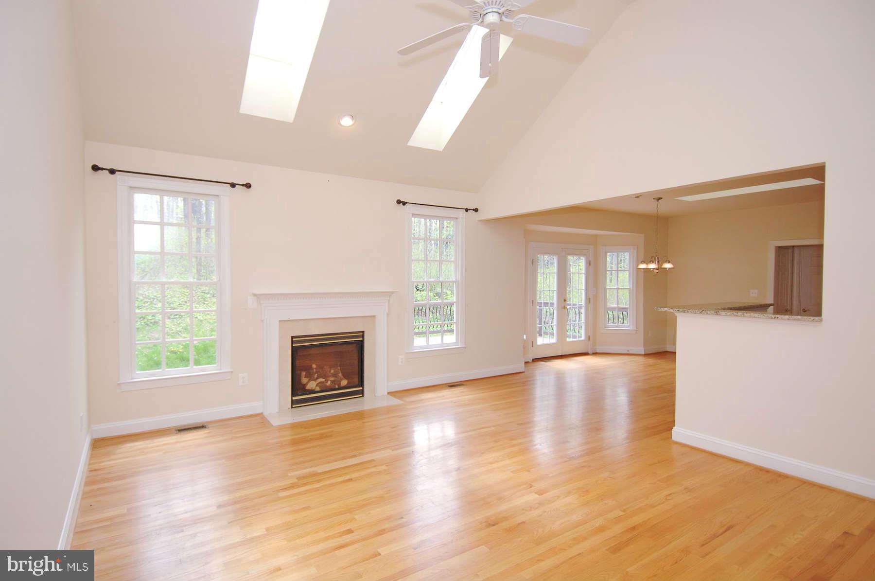 21000 Blue Ridge Mountain Road Paris, VA 20130 - Photo 7 of 21 Family Room