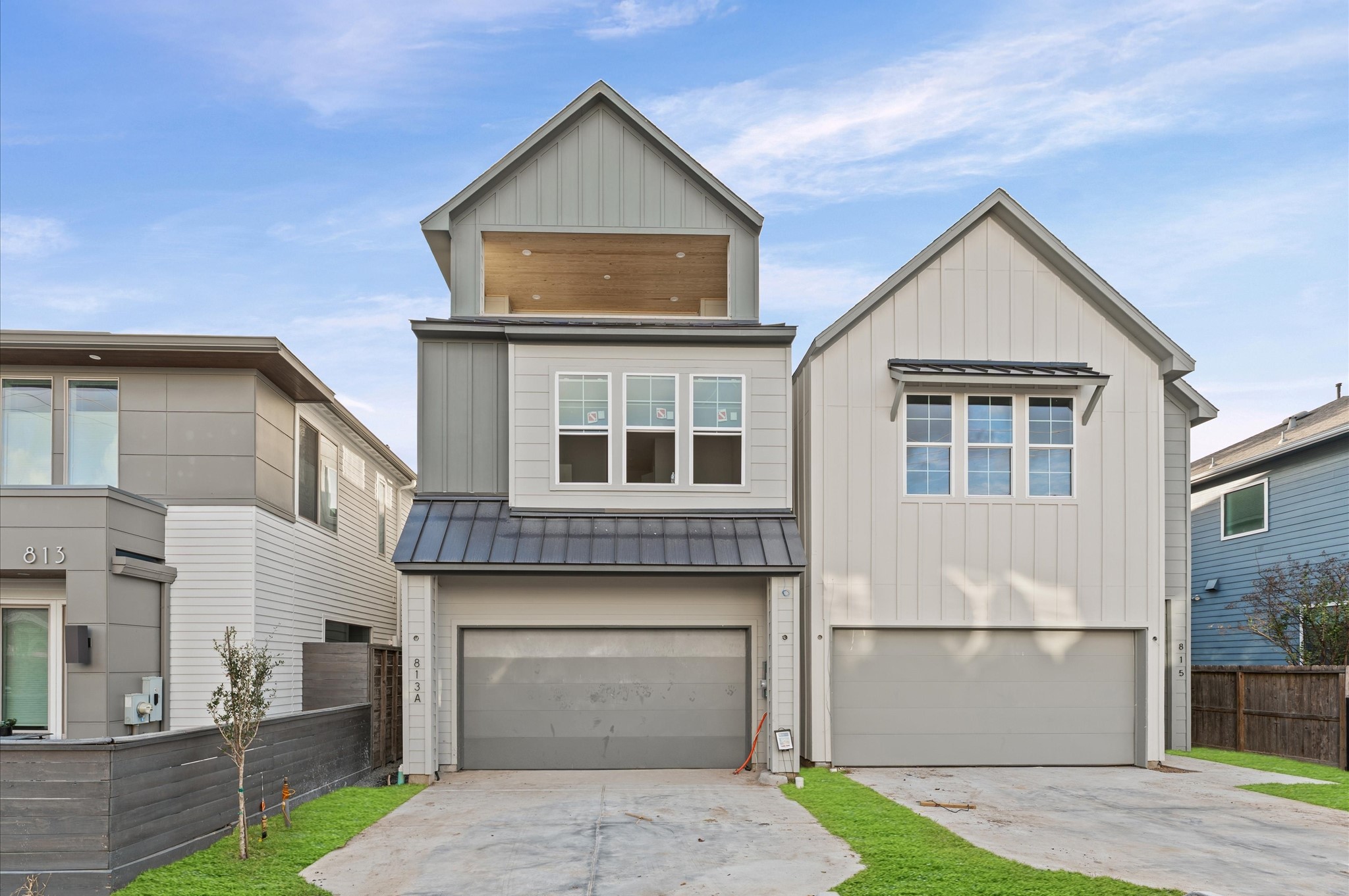 813 A Lawrence Street Houston, TX 77007 - Photo 2 of 31 a view of house and outdoor space