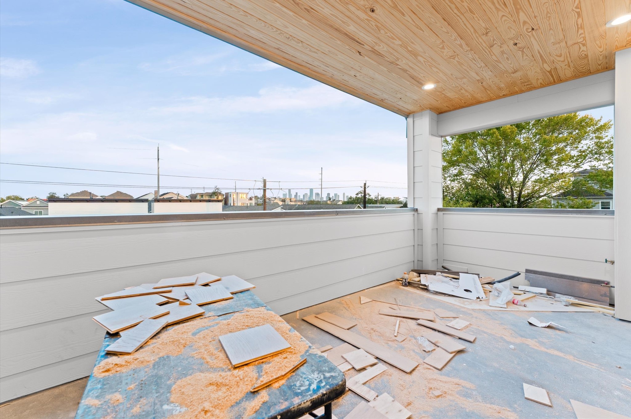 813 A Lawrence Street Houston, TX 77007 - Photo 29 of 31 a view of a terrace with sky view