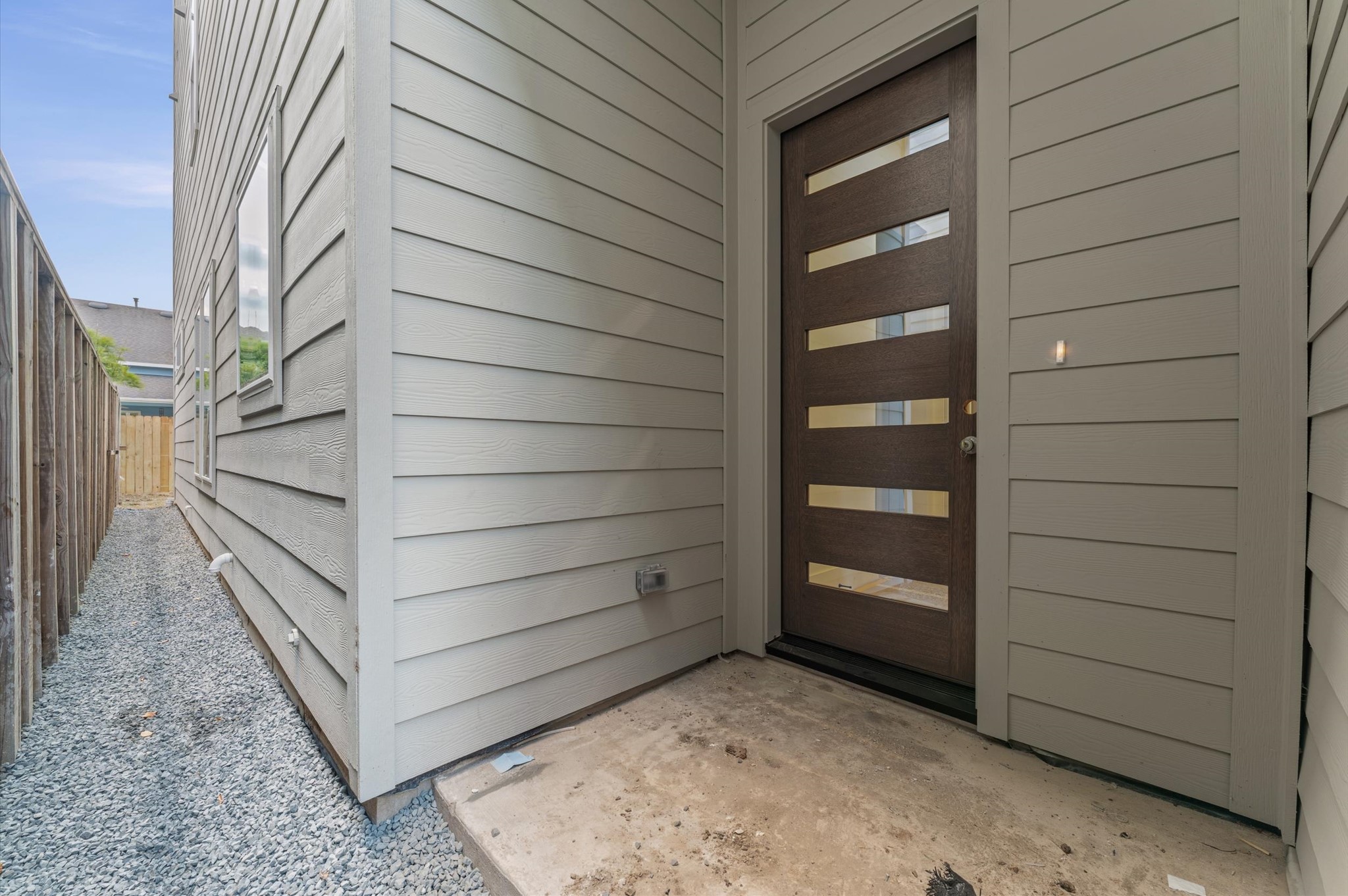813 A Lawrence Street Houston, TX 77007 - Photo 3 of 31 a view of walk in closet
